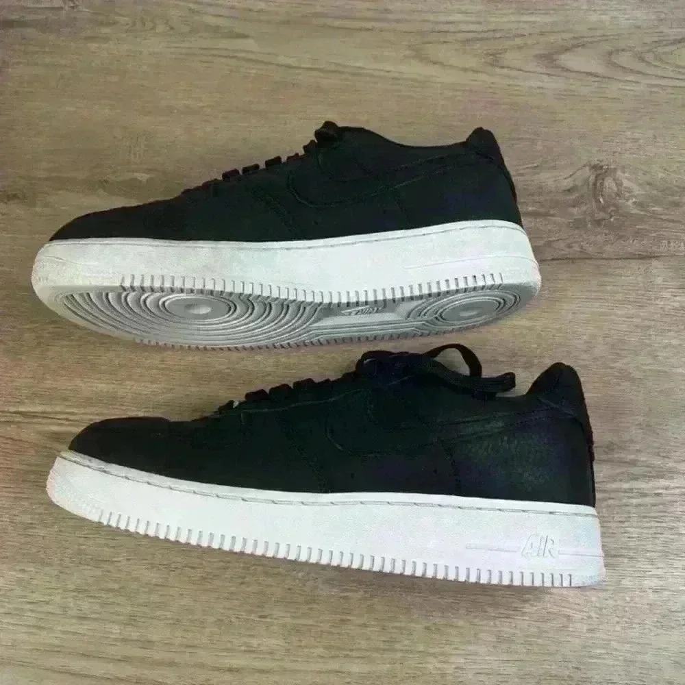 Nike Air Force 1 07 Craft‎ Black White Sneakers Size 8